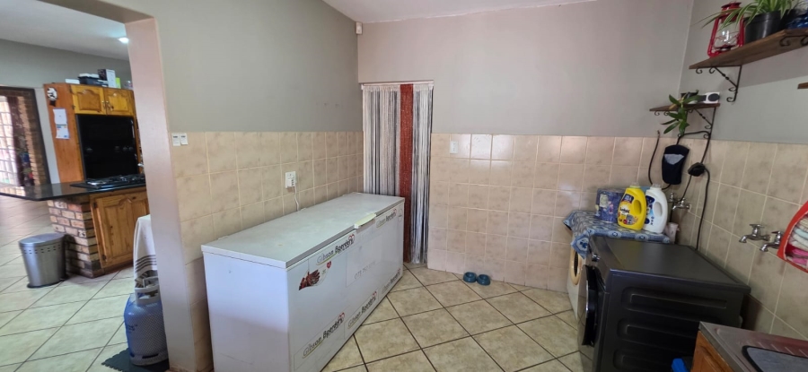 4 Bedroom Property for Sale in Miederpark North West